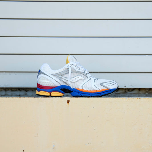 Mens Saucony ProGrid Triumph 4 Galaxy (White/Multi)